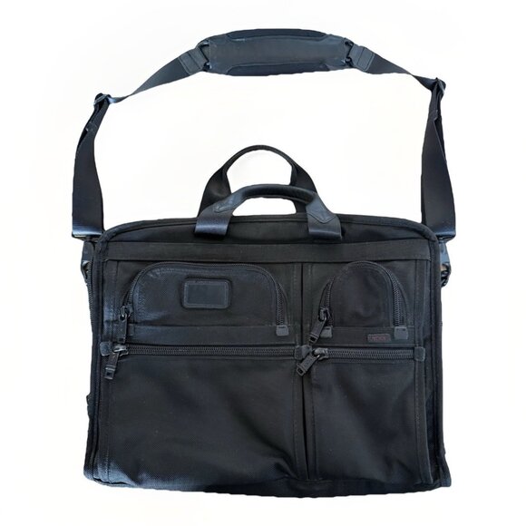 Tumi Alpha 2 Compact Large Screen Briefcase Laptop Bag Nylon Black 26114D2 $550 - Picture 1 of 16